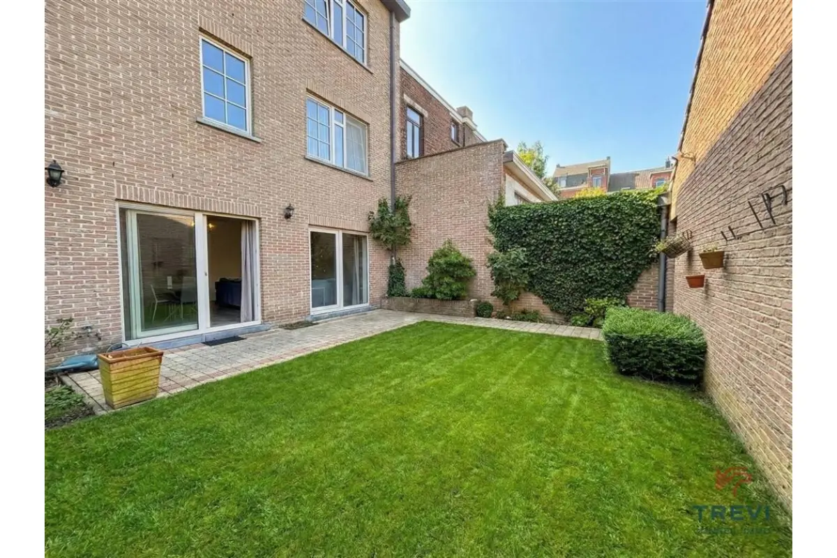 Rez-de-chaussée à  à Braine-le-Comte 7090 950.00€ 2 chambres 99.00m² - Annonce 672889