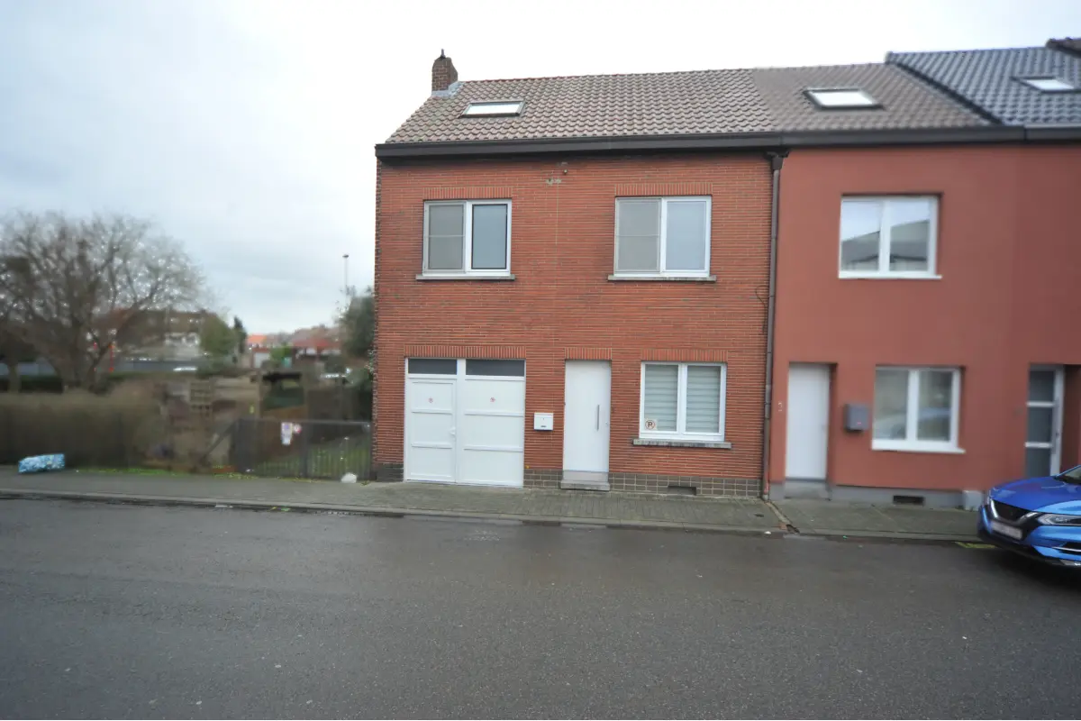 Huis te  koop in Hal 1500 285000.00€ 3 slaapkamers 139.00m² - Zoekertje 674174