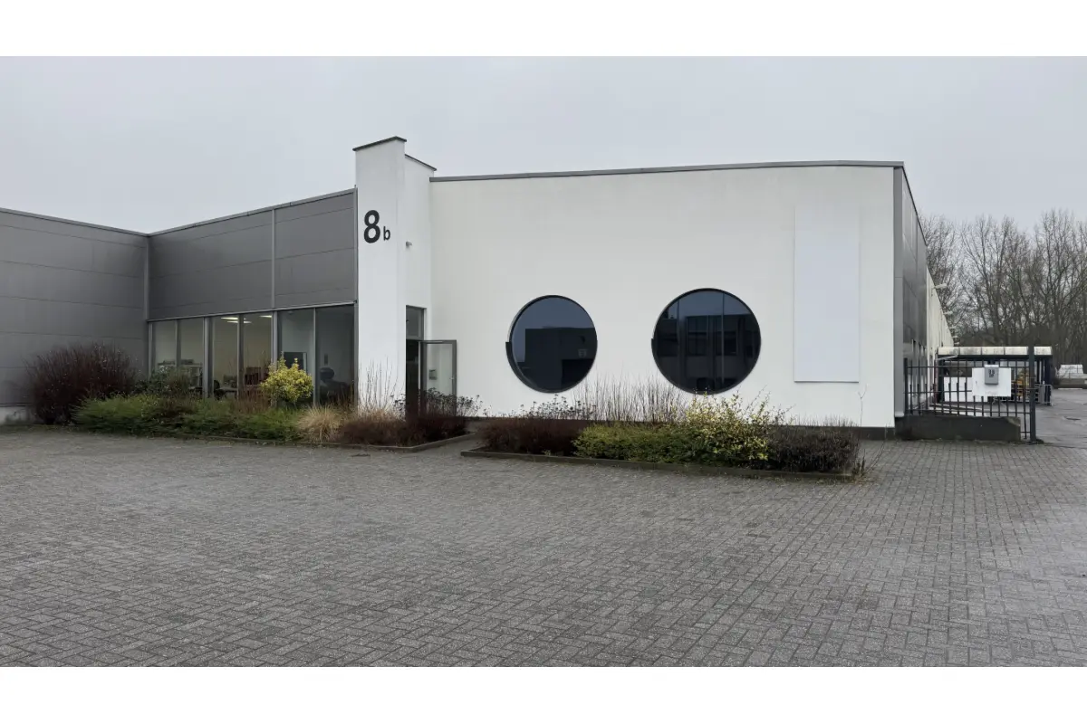 Commerce à louer à Wavre 1300 2150.00€  chambres m² - Annonce 673625