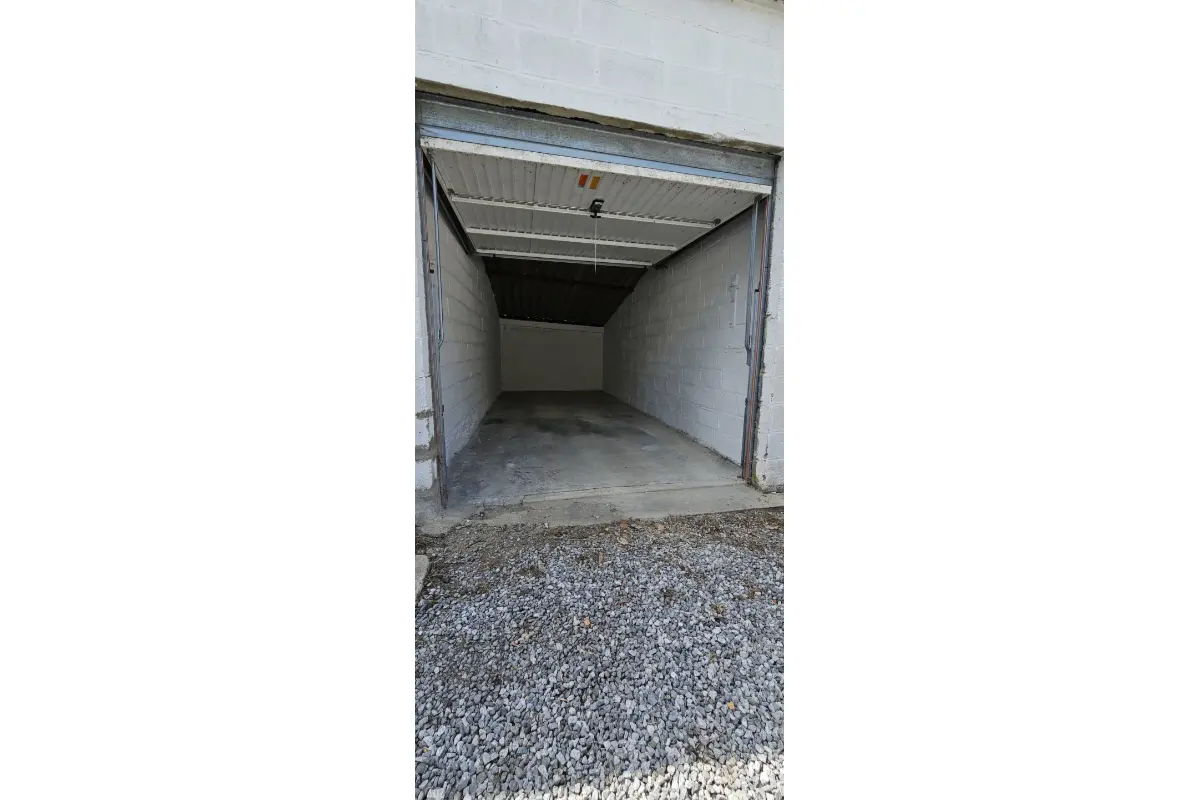 Parking & garage te  koop in Waver 1300 25000.00€  slaapkamers m² - Zoekertje 674695