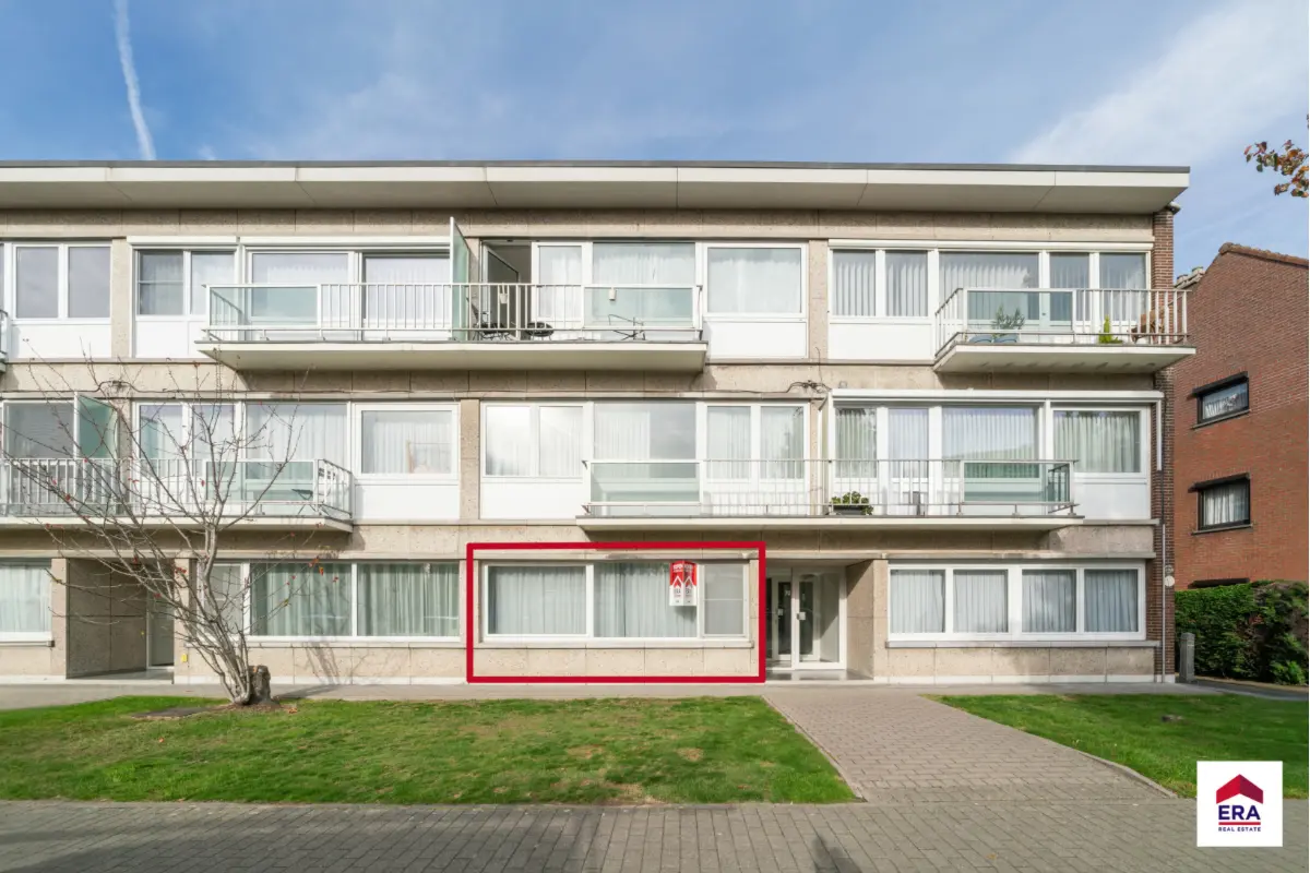 Appartement te  koop in Sint-Pieters-Leeuw 1600 260000.00€ 2 slaapkamers 75.00m² - Zoekertje 674893