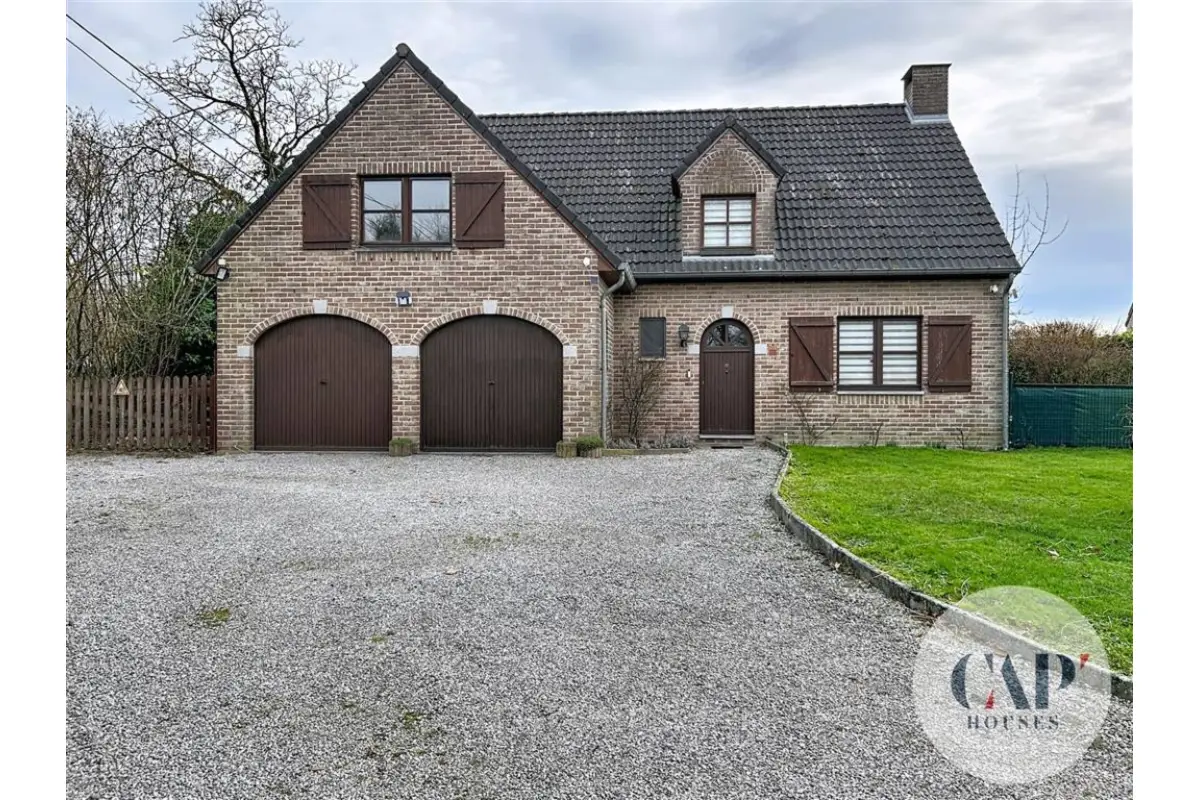 Maison à vendre à Saint-Jean-Geest 1370 425000.00€ 3 chambres 200.00m² - Annonce 675589