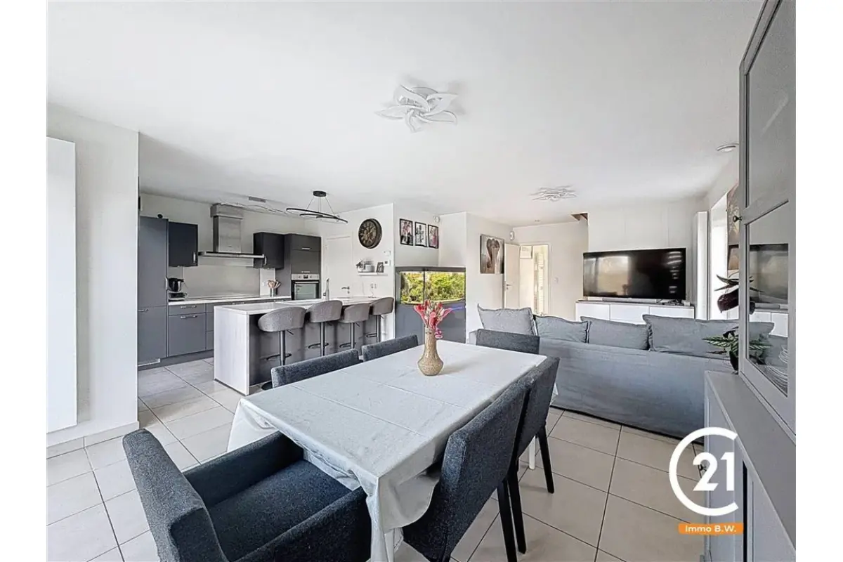 Huis te  koop in Waver 1300 575000.00€ 5 slaapkamers 185.00m² - Zoekertje 675599