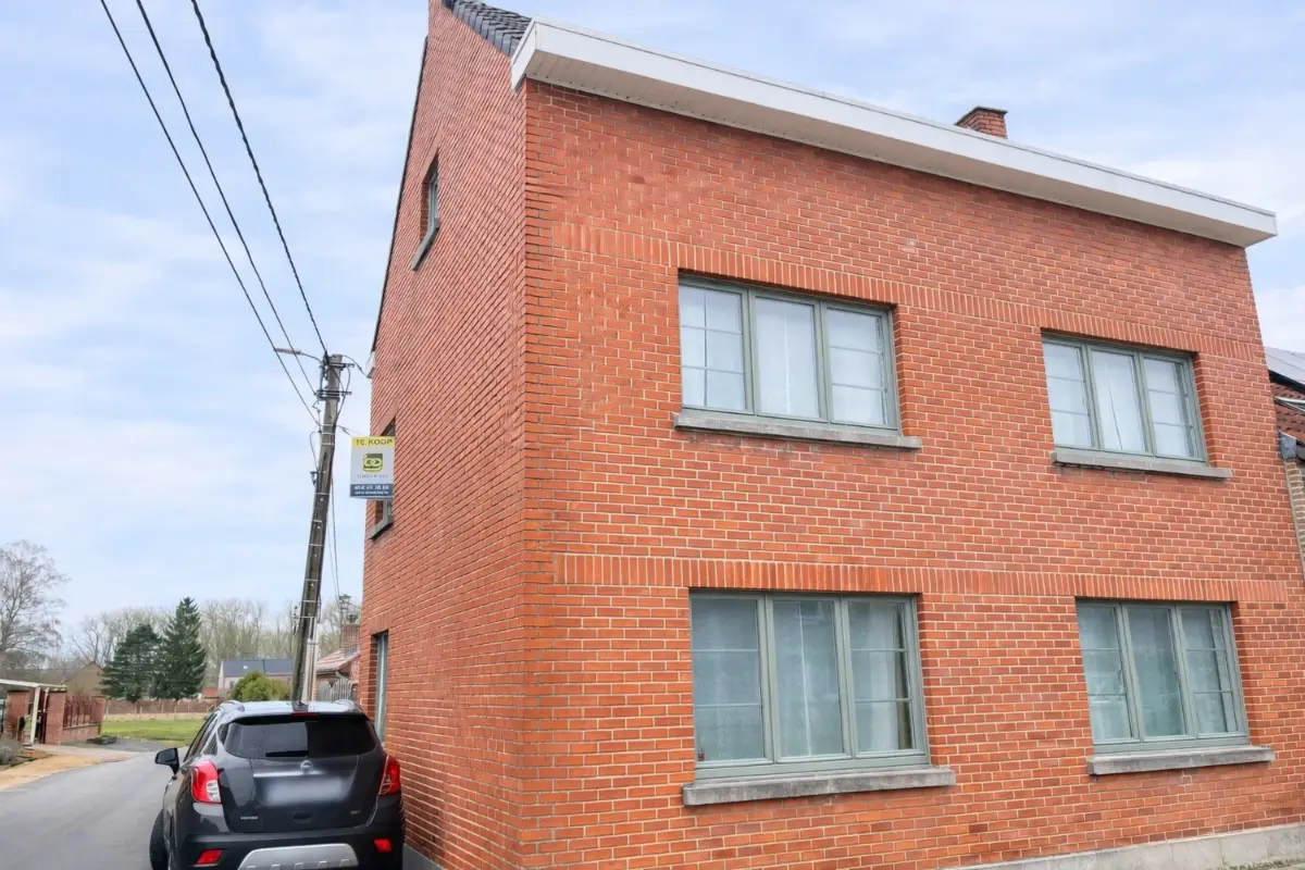 Huis te  koop in Galmaarden 1570 210000.00€ 3 slaapkamers m² - Zoekertje 676056