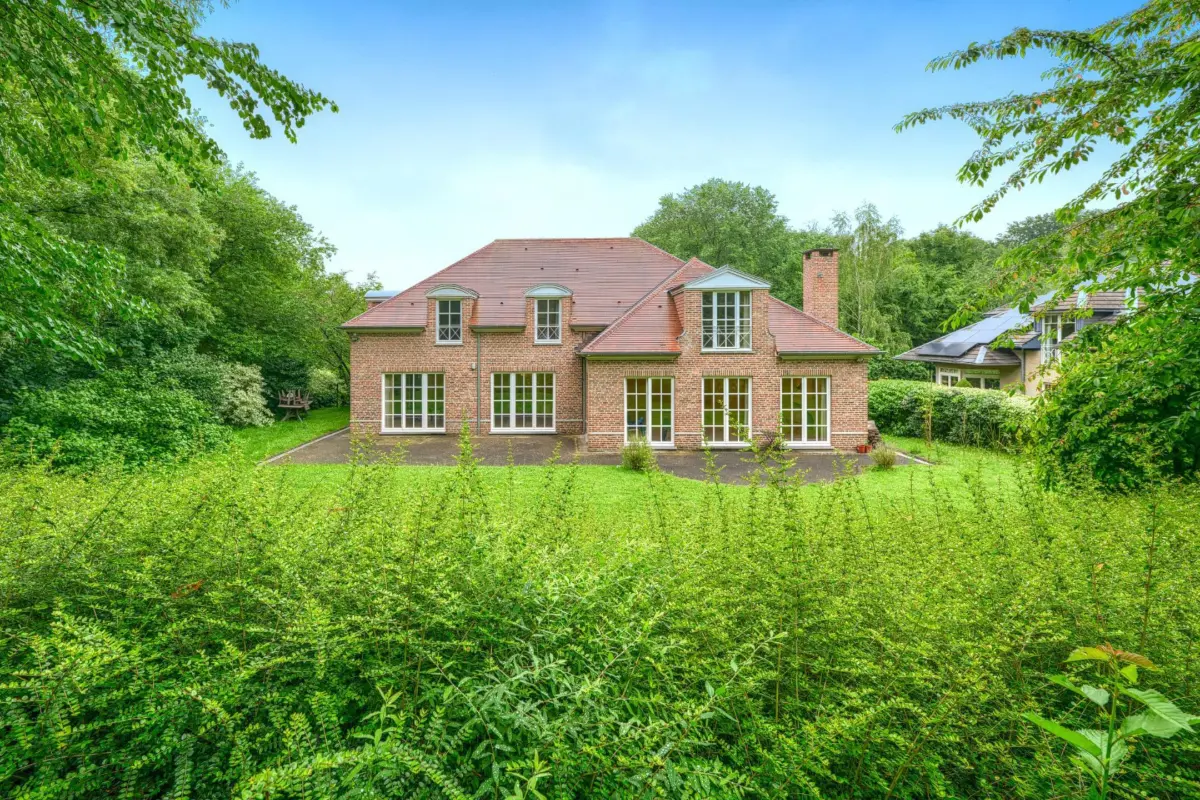 Villa te  huur in Kraainem 1950 3900.00€ 5 slaapkamers 505.00m² - Zoekertje 676122