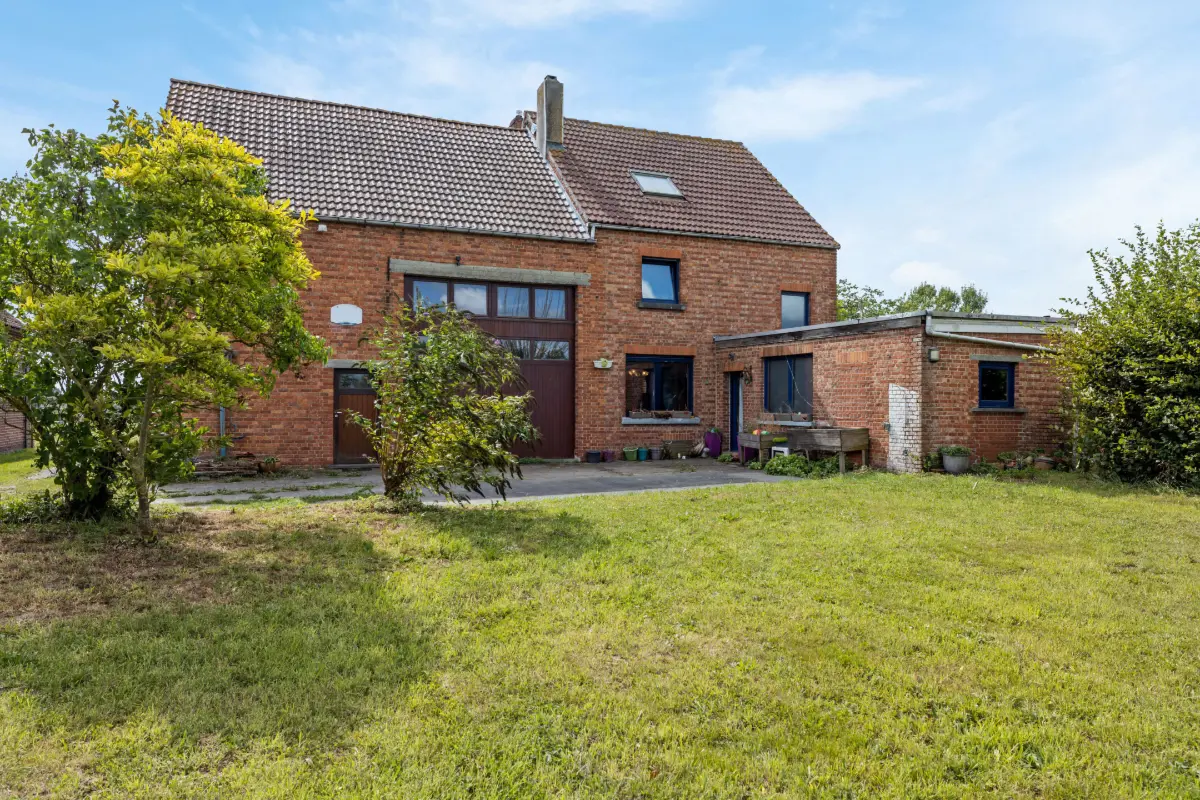 Maison à vendre à Biévène 1547 375000.00€ 3 chambres 188.00m² - Annonce 677311