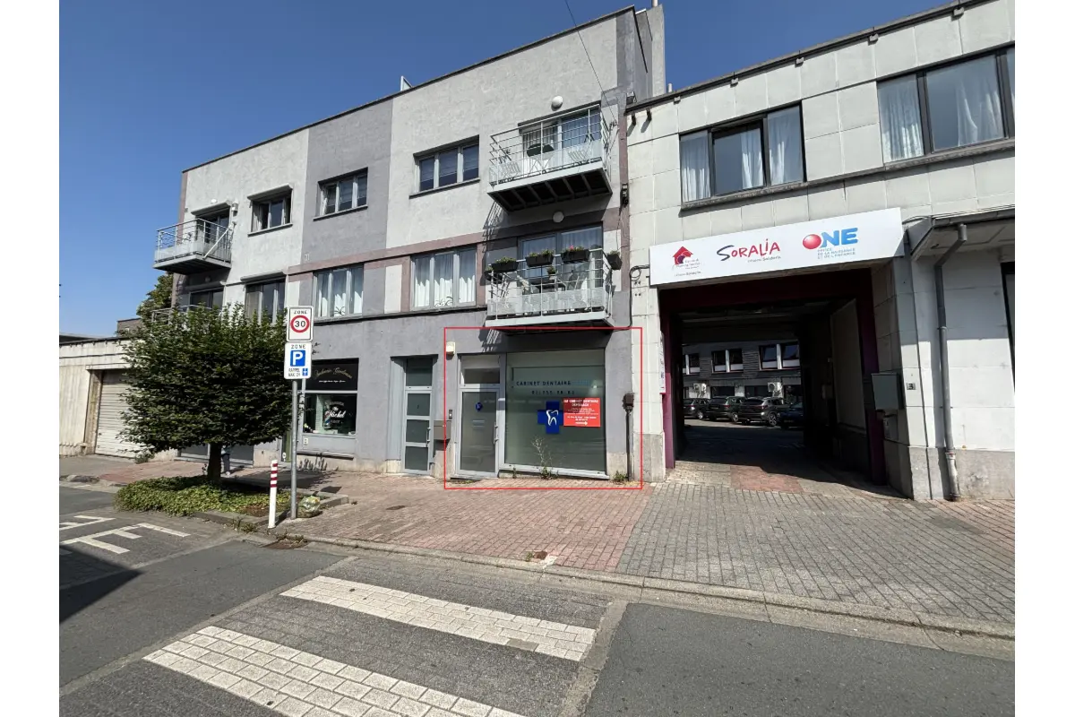 Commerce à  à Tubize 1480 695.00€  chambres 55.00m² - Annonce 677357