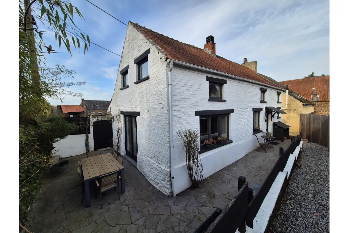 Bungalow te  koop in Orp-Jauche 1350 299000.00€ 3 slaapkamers 125.00m² - Zoekertje 677166