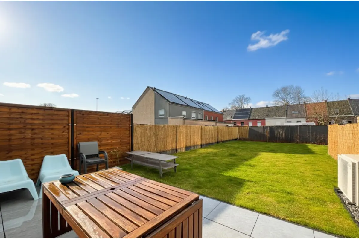 Huis te  in Zinnik 7060 369000.00€ 4 slaapkamers 175.00m² - Zoekertje 678218