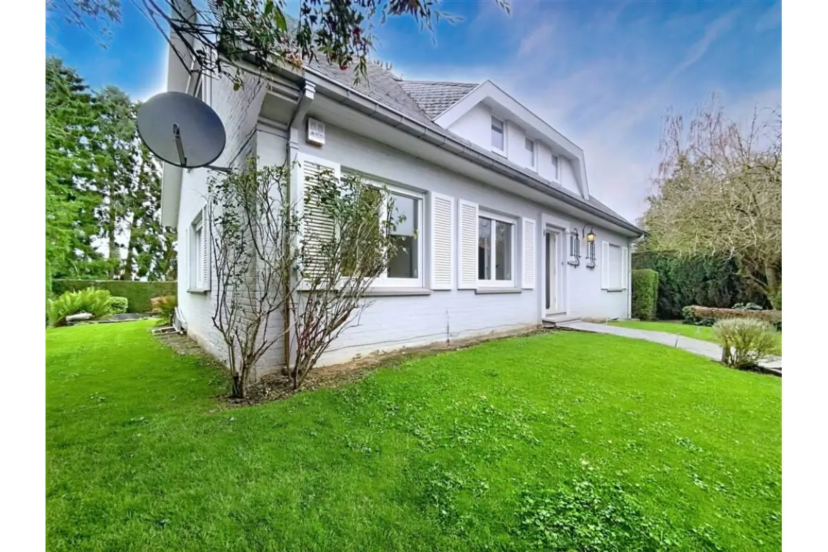 Villa à louer à Waterloo 1410 2650.00€ 4 chambres 230.00m² - Annonce 677790