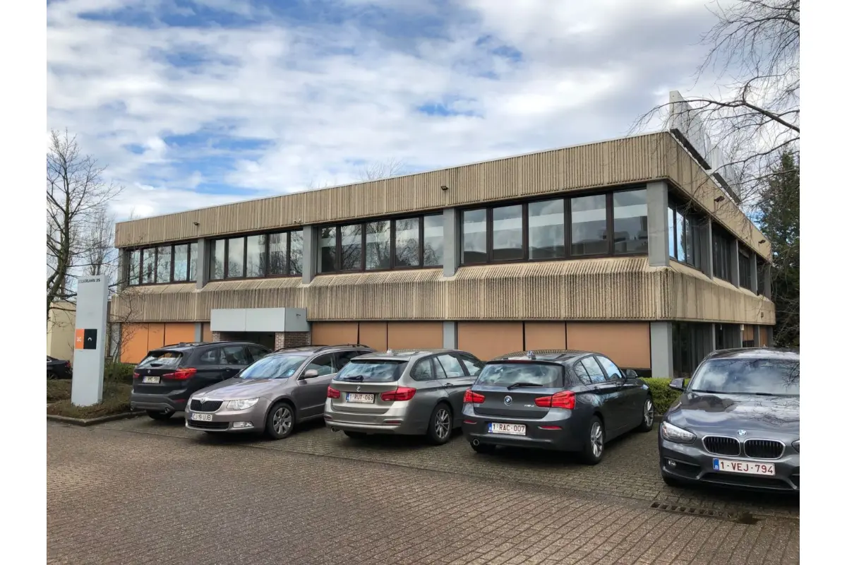 Commerce à louer à Zaventem 1930 2084.00€  chambres 500.00m² - Annonce 677705