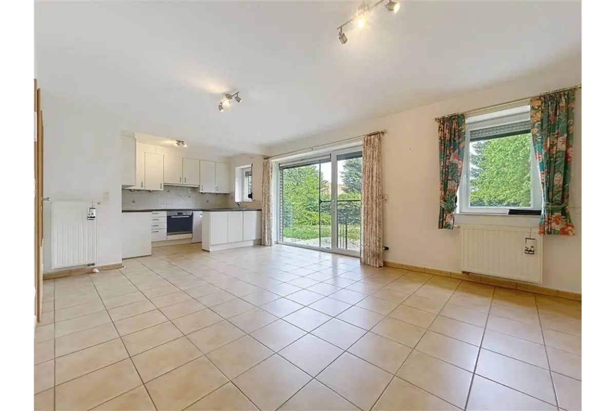 Appartement te  huur in Geldenaken 1370 800.00€ 3 slaapkamers 101.00m² - Zoekertje 678576