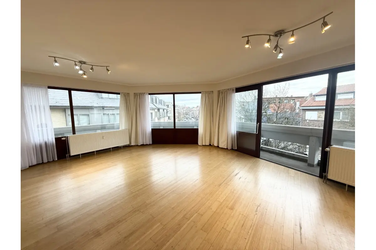 Appartement à louer à Kraainem 1950 1450.00€ 3 chambres 108.00m² - Annonce 679568