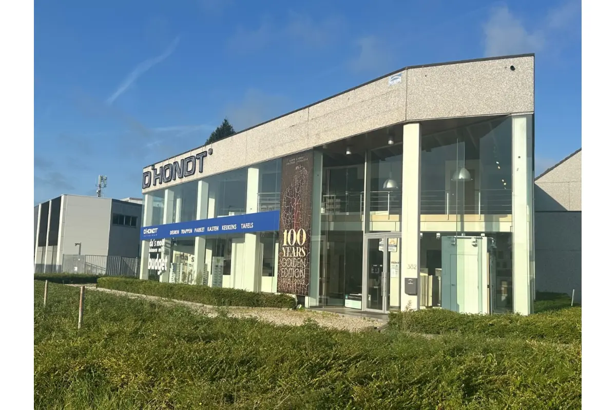 Handelszaak te  koop in Sint-Pieters-Leeuw 1600 2450000.00€  slaapkamers 1490.00m² - Zoekertje 681204