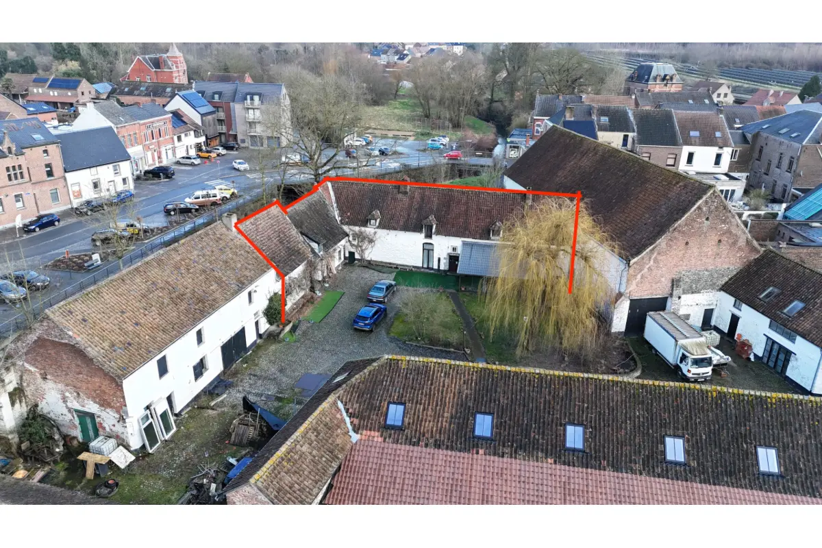 Huis te  koop in Rebecq 1430 300000.00€ 5 slaapkamers 273.00m² - Zoekertje 682017