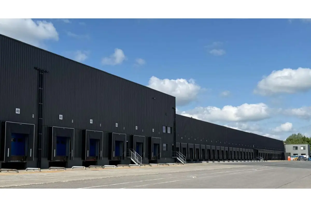 Handelszaak te  huur in Nijvel 1400 33253.00€  slaapkamers m² - Zoekertje 681214