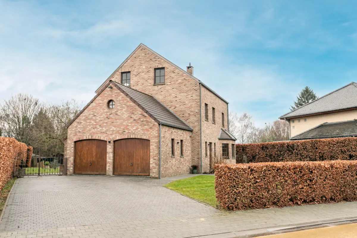 Huis te  koop in Overijse 3090 850000.00€ 4 slaapkamers 228.00m² - Zoekertje 683689