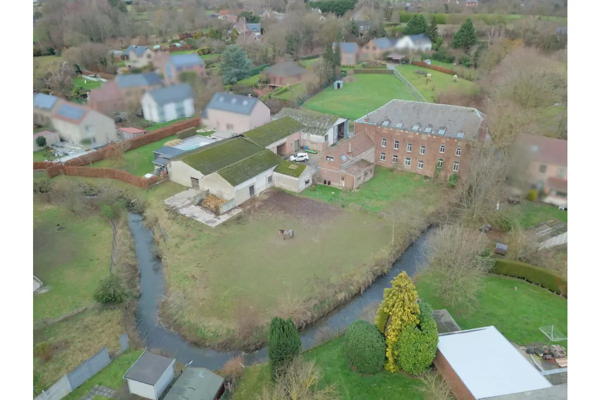 Huis te  koop in Monstreux 1400 699000.00€ 10 slaapkamers 630.00m² - Zoekertje 683778