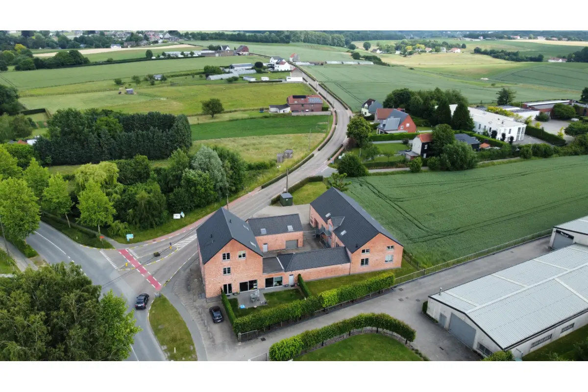 Commerce à louer à Overijse 3090 1350.00€  chambres 120.00m² - Annonce 685528