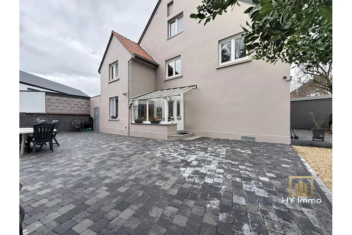 Huis te  koop in Genepiën 1470 749000.00€ 4 slaapkamers m² - Zoekertje 685310