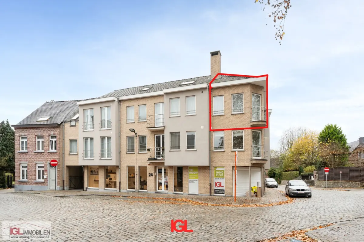 Appartement te  koop in Sint-Pieters-Leeuw 1600 375000.00€ 4 slaapkamers 166.00m² - Zoekertje 686049