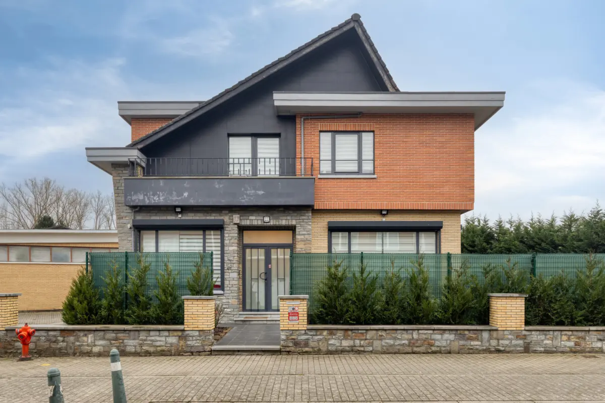 Villa à vendre à Leeuw-Saint-Pierre 1600 849000.00€ 5 chambres 260.85m² - Annonce 688954