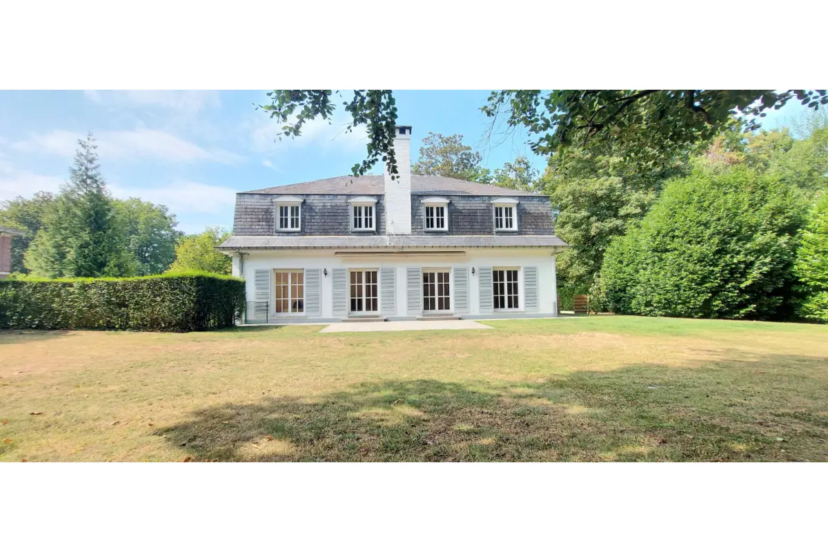 Huis te  huur in Kraainem 1950 4250.00€ 5 slaapkamers 300.00m² - Zoekertje 690135