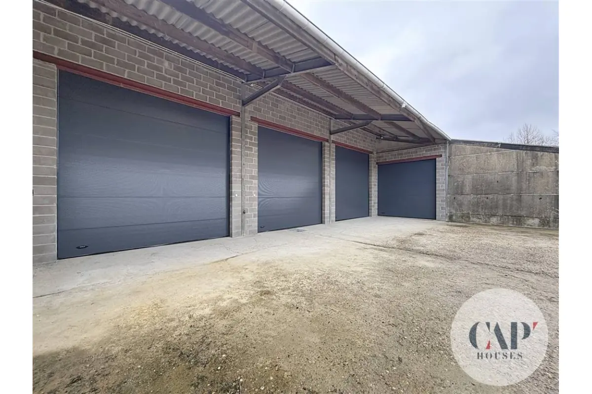 Handelszaak te  huur in Thorembais-Saint-Trond 1360 600.00€  slaapkamers 60.00m² - Zoekertje 690841