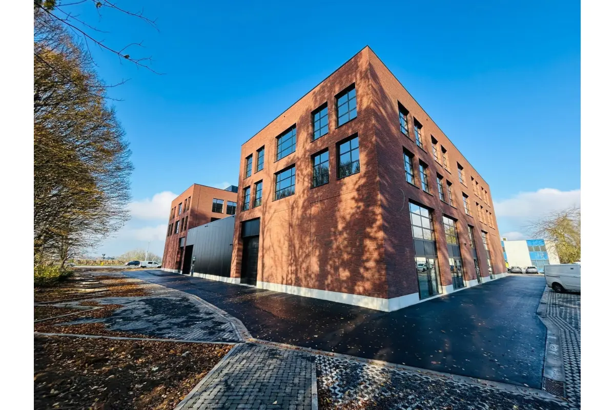 Commerce à louer à Wemmel 1780 3535.25€  chambres 364.00m² - Annonce 694122