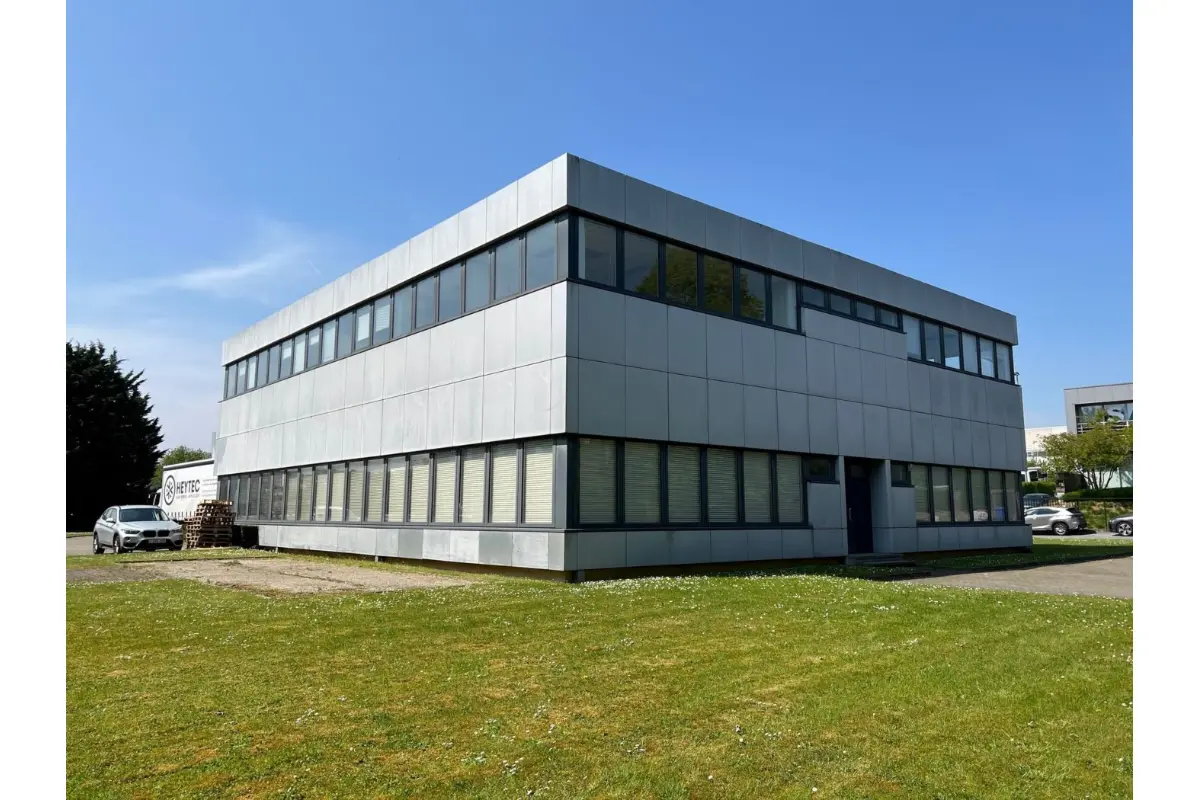 Commerce à louer à Grand-Bigard 1702 3630.00€  chambres 446.00m² - Annonce 695726