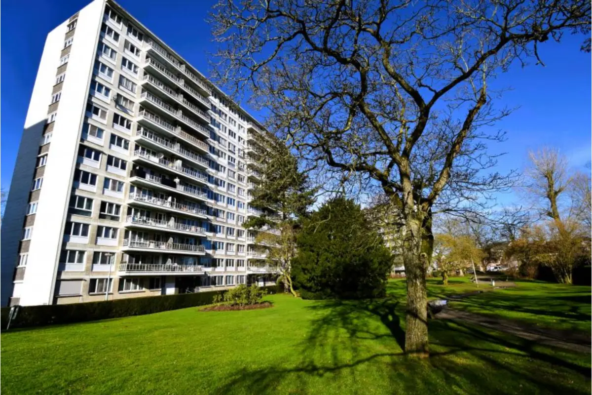 Appartement te  koop in Zellik 1731 135000.00€ 1 slaapkamers 70.00m² - Zoekertje 695665