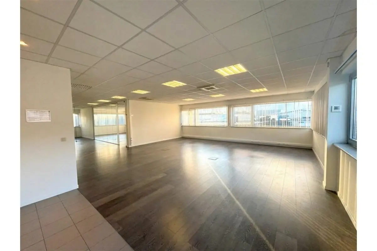 Commerce à louer à Merchtem 1785 1100.00€  chambres 100.00m² - Annonce 696666