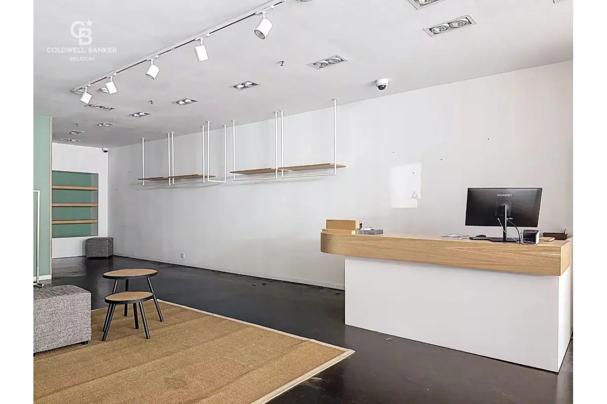 Handelszaak te  huur in Waterloo 1410 3500.00€  slaapkamers 80.00m² - Zoekertje 696961