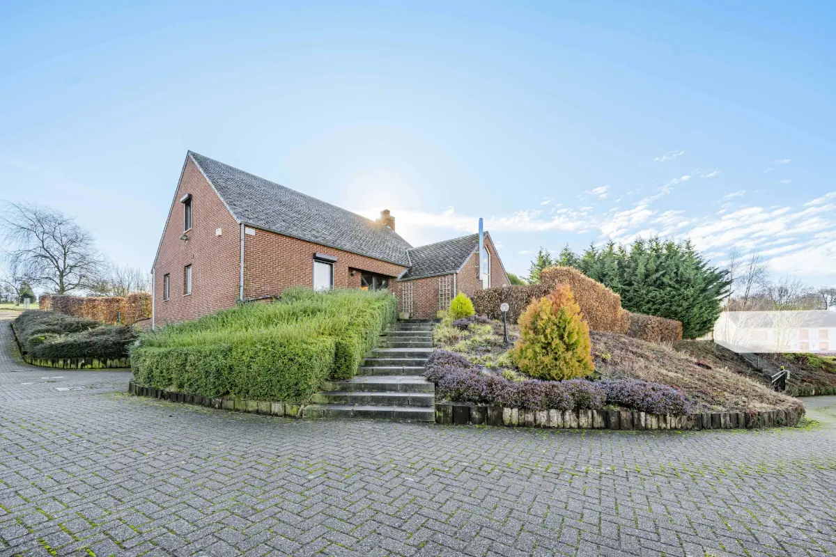 Huis te  koop in Orp-Jauche 1350 549000.00€ 3 slaapkamers 274.00m² - Zoekertje 697039