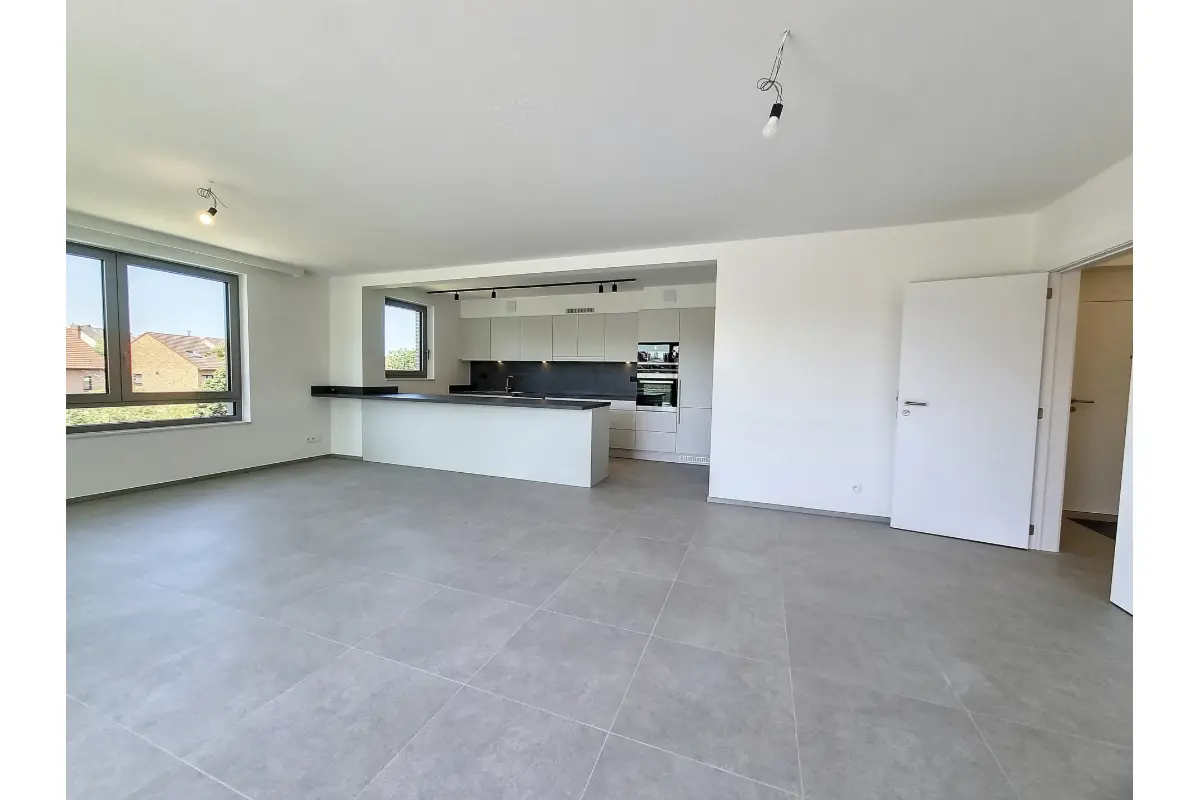 Appartement te  huur in Eigenbrakel 1420 2100.00€ 3 slaapkamers 170.00m² - Zoekertje 751549