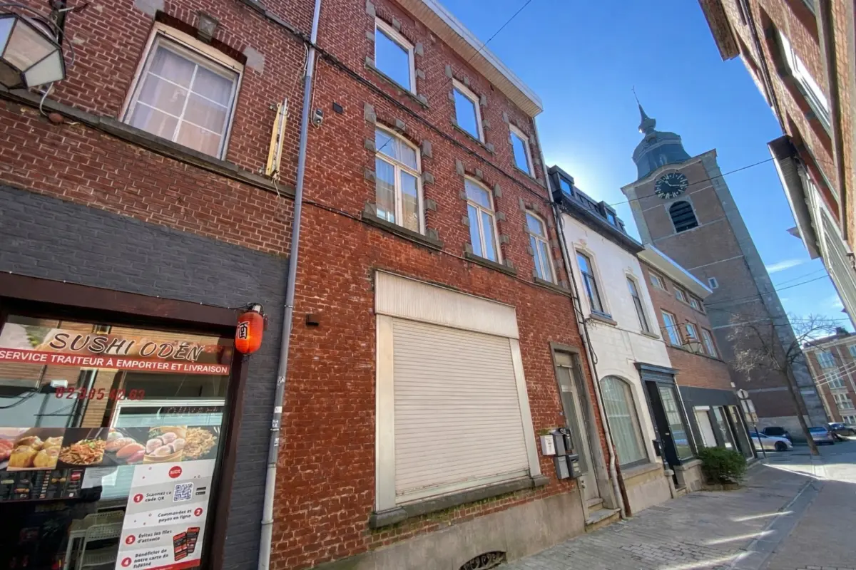 Huis te  koop in Eigenbrakel 1420 825000.00€ 5 slaapkamers 290.00m² - Zoekertje 699704