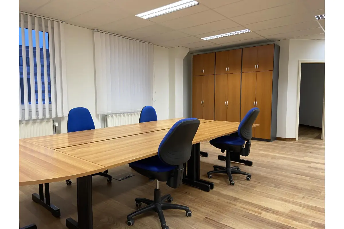 Handelszaak te  huur in Waver 1300 1500.00€  slaapkamers 160.00m² - Zoekertje 699894