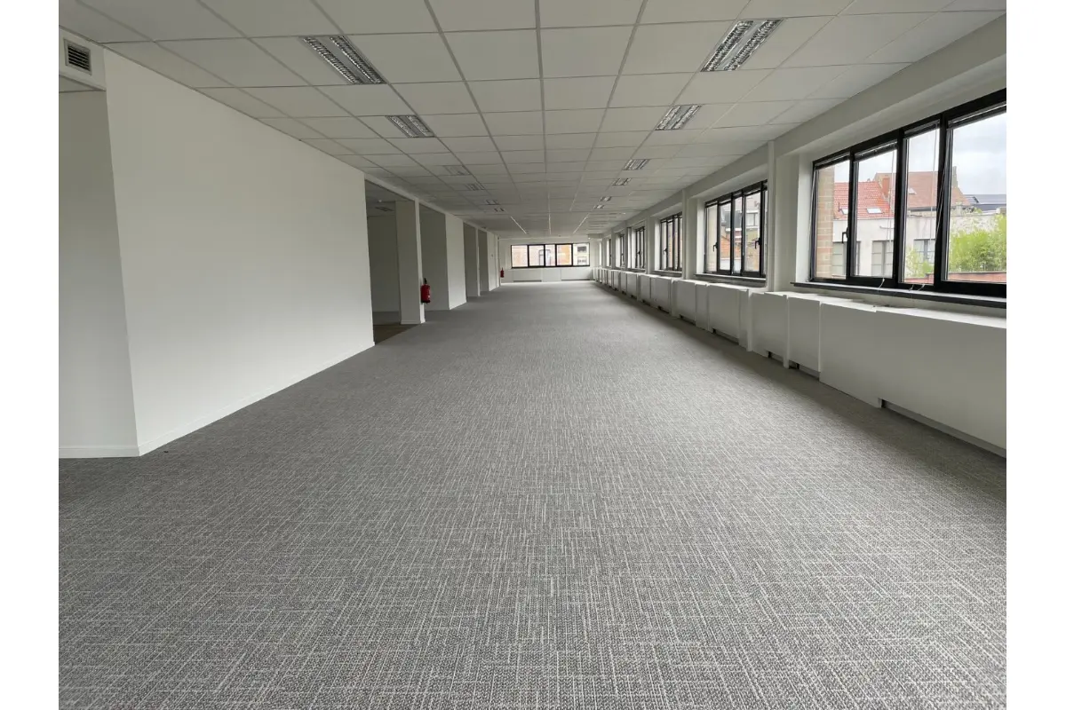 Commerce à vendre à Ruisbroek 1601 583000.00€  chambres 587.00m² - Annonce 700373