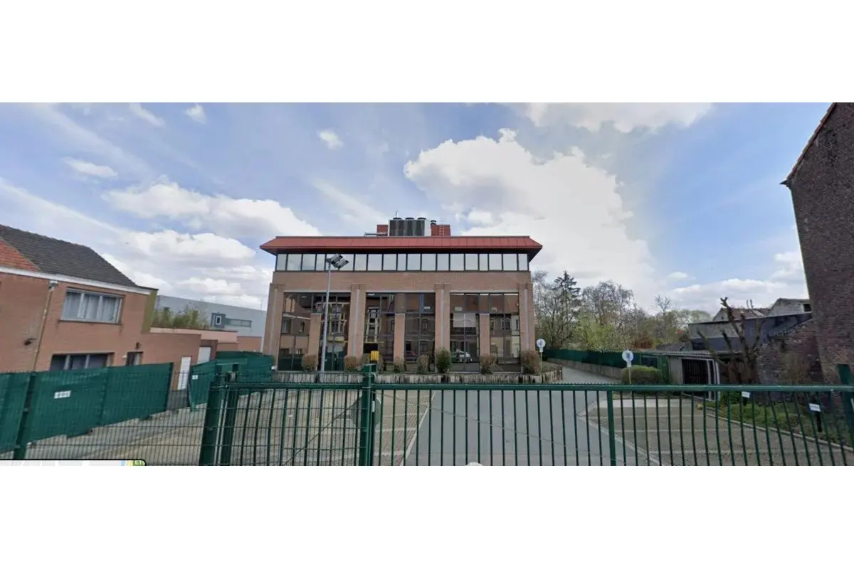 Commerce à vendre à Ruisbroek 1601 463000.00€  chambres 466.00m² - Annonce 700371