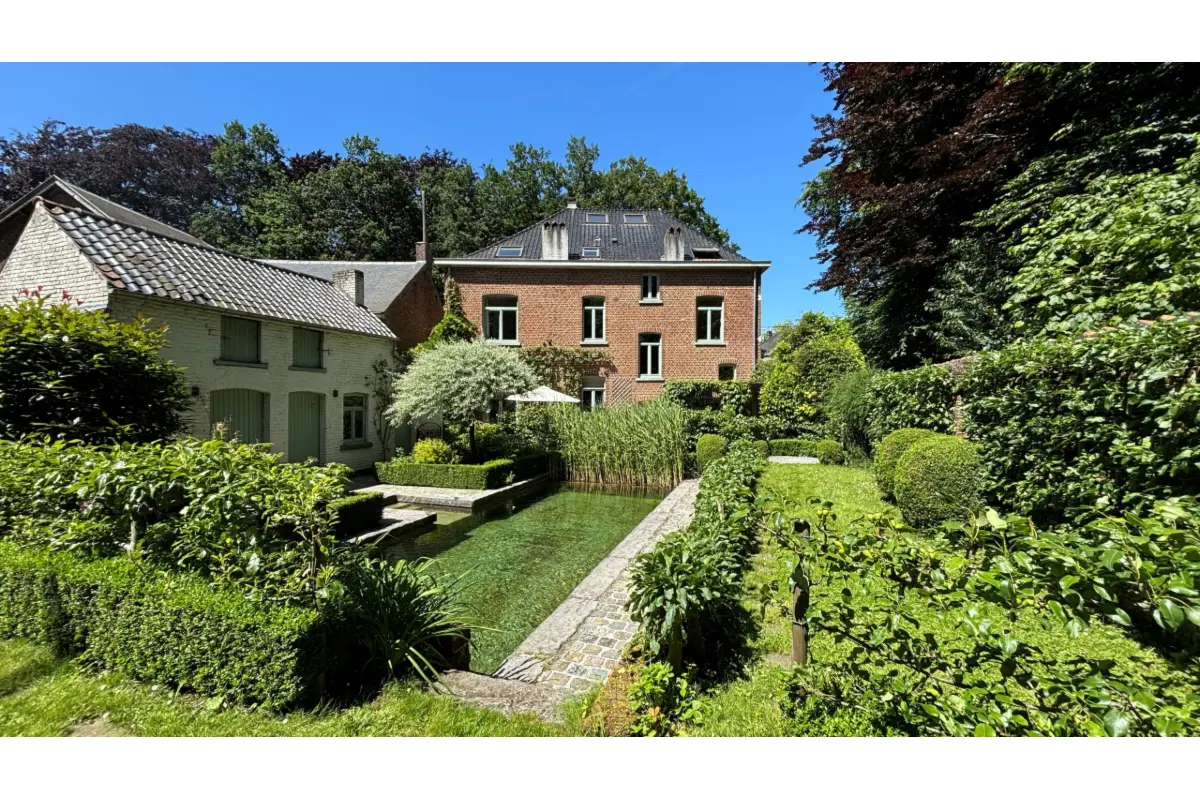 Maison à vendre à Ophain-Bois-Seigneur-Isaac 1421 850000.00€ 7 chambres 320.00m² - Annonce 701917