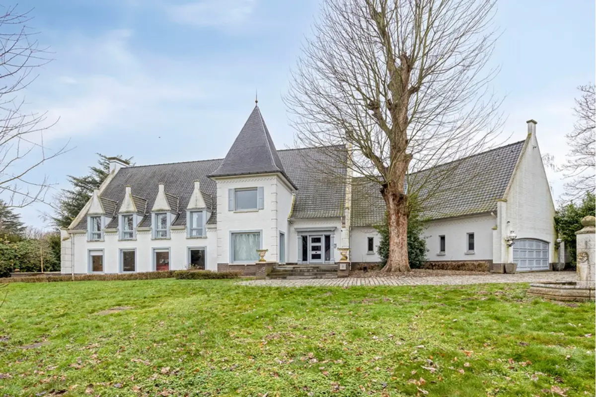 Huis te  koop in Hal 1500 1300000.00€ 5 slaapkamers 870.00m² - Zoekertje 701547