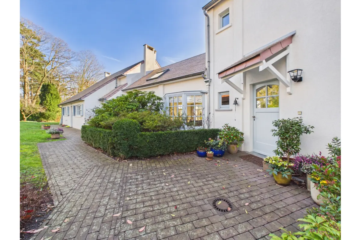 Huis te  koop in Kasteelbrakel 1440 895000.00€ 5 slaapkamers 285.00m² - Zoekertje 705306