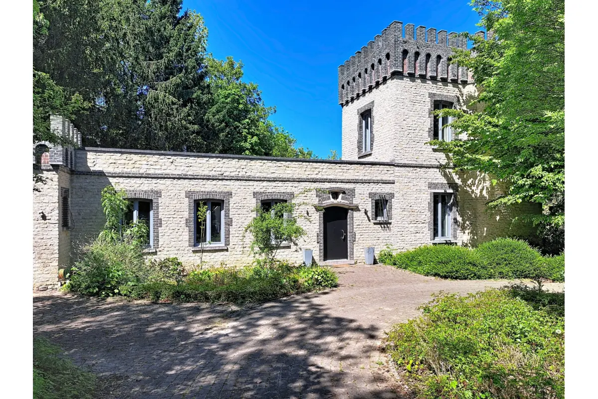 Huis te  huur in Zaventem 1930 2500.00€ 4 slaapkamers 349.00m² - Zoekertje 705429