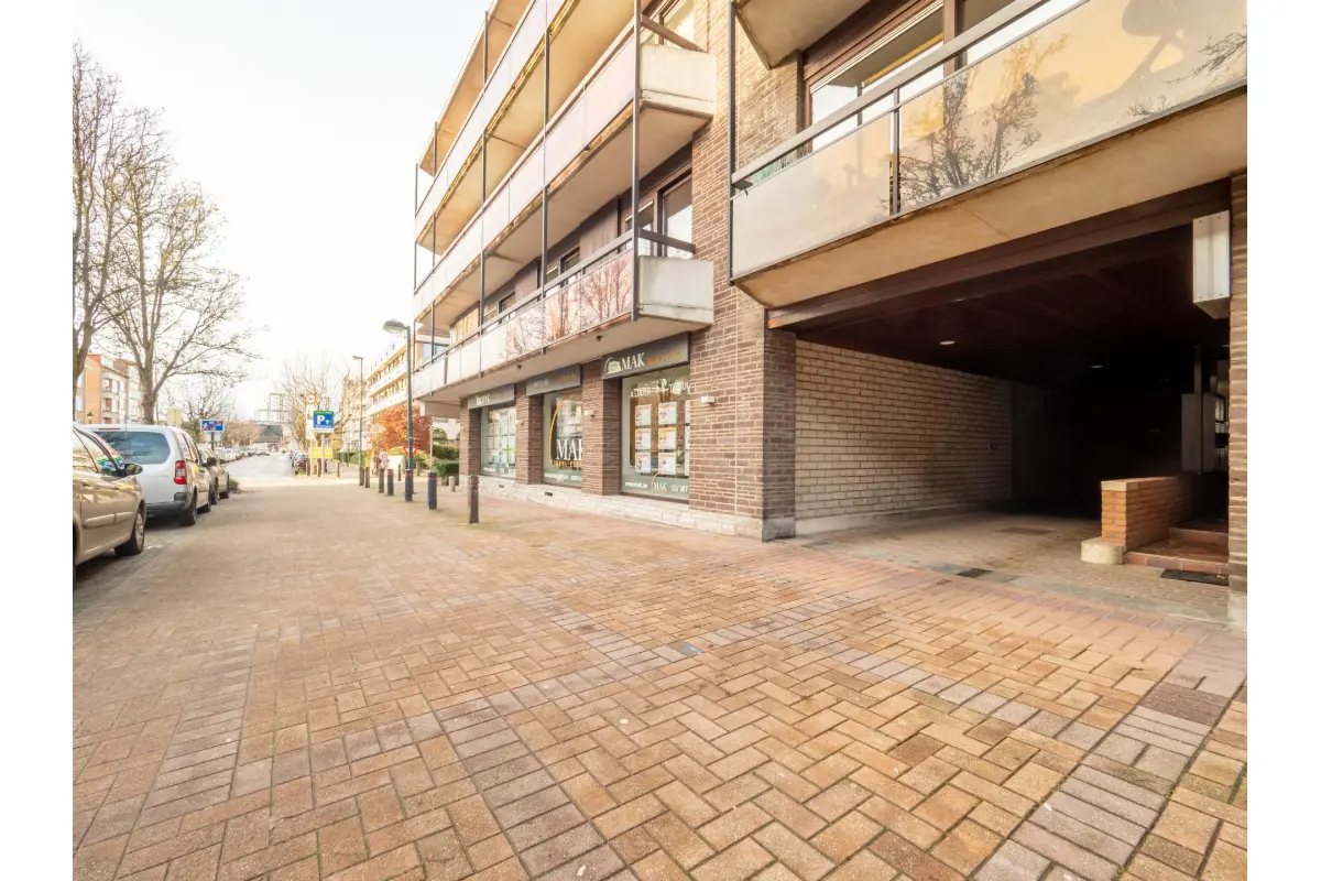 Parking / garage à vendre à Kraainem 1950 27500.00€  chambres m² - Annonce 705033