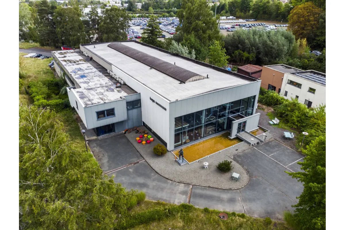 Handelszaak te  koop in Eigenbrakel 1420 2750000.00€  slaapkamers 1845.00m² - Zoekertje 705311