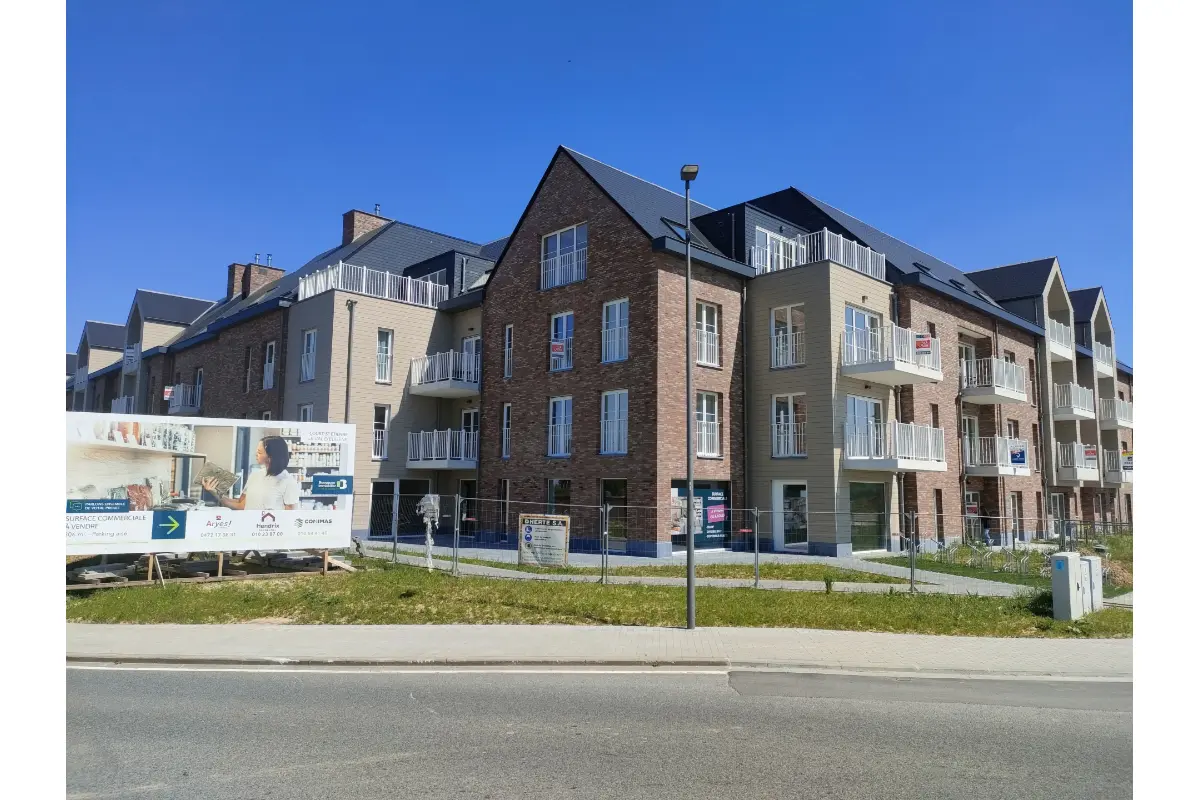 Handelszaak te  huur in Court-Saint-Etienne 1490 3500.00€  slaapkamers 306.00m² - Zoekertje 706247