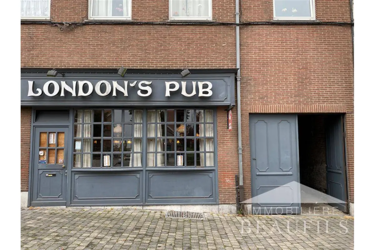 Handelszaak te  in Nijvel 1400 1700.00€ 2 slaapkamers 145.00m² - Zoekertje 707304