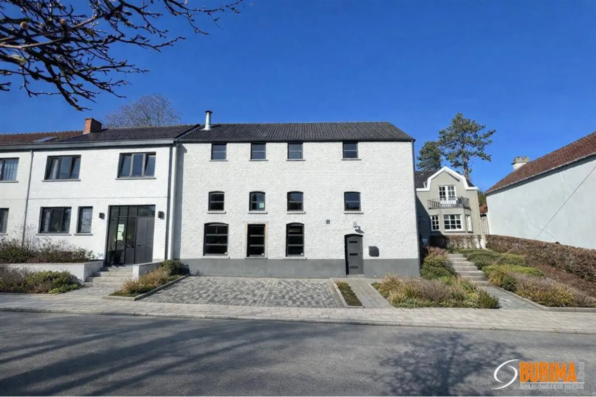 Huis te  koop in Plancenoit 1380 525000.00€ 4 slaapkamers 213.00m² - Zoekertje 726646