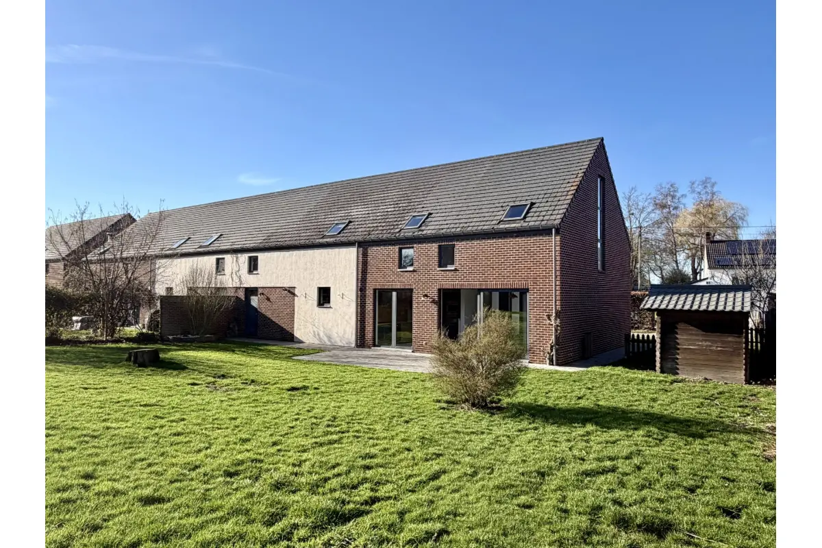 Huis te  in Grand-Leez 5031 1500.00€ 4 slaapkamers 185.00m² - Zoekertje 707136