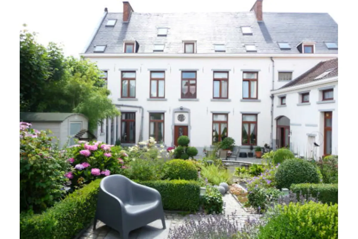 Appartement te  in 's-Gravenbrakel 7090 900.00€ 2 slaapkamers 85.00m² - Zoekertje 707848